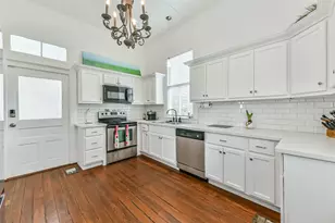 3301 Ursuline St, Galveston, TX 77550 - Photo 6