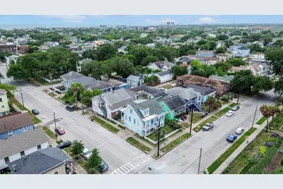 3301 Ursuline Street, Galveston, TX 77550 - Photo 32