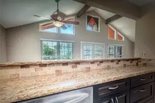 902 Grove Rd, Clear Lake Shores, TX 77565 - Photo 6