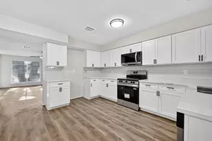 5833 Village Forest Ct, Houston, TX 77092 - Photo 2