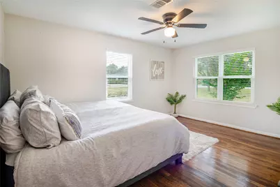 111 Fairway Drive, Alvin, TX 77511 - Photo 22