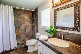 111 Fairway Dr, Alvin, TX 77511 - Photo 8