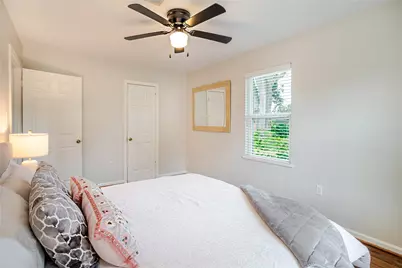 111 Fairway Drive, Alvin, TX 77511 - Photo 20