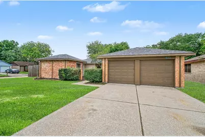 613 Dixie Drive, League City, TX 77573 - Photo 2