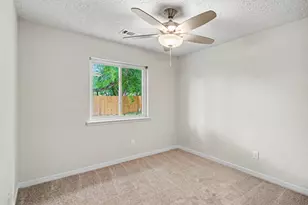 613 Dixie Dr, League City, TX 77573 - Photo 12