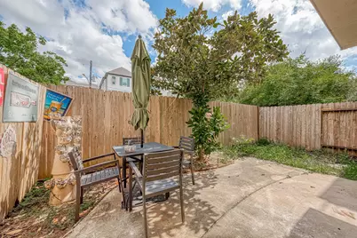 2150 Stacy Knoll, Houston, TX 77008 - Photo 8