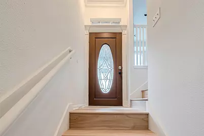 2150 Stacy Knoll, Houston, TX 77008 - Photo 12