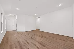 1410 Cecilia Vines Dr, Conroe, TX 77301 - Photo 14