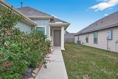 1410 Cecilia Vines Drive, Conroe, TX 77301 - Photo 6