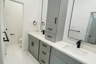 5312 Denmark St, Houston, TX 77028 - Photo 14
