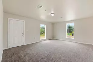 303 Gans St, Houston, TX 77029 - Photo 8