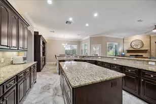709 Forest Ln Ct, Conroe, TX 77302 - Photo 10