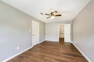 2287 Woodland Springs St, Houston, TX 77077 - Photo 32