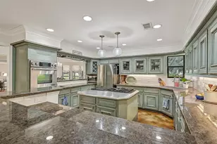 203 W Spreading Oaks Ave, Friendswood, TX 77546 - Photo 14