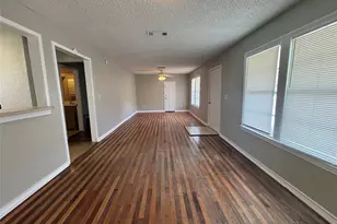 3010 Jefferson Dr, La Marque, TX 77568 - Photo 2