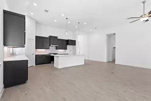 425 Mourning Dove Dr, Waller, TX 77447 - Photo 8