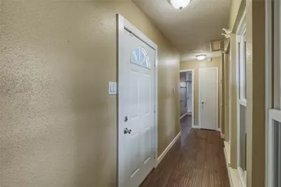 17330 Herrnhut Drive, Webster, TX 77598 - Photo 4