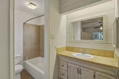 17330 Herrnhut Drive, Webster, TX 77598 - Photo 14