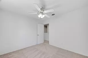 3938 Vauxhall Dr S, Houston, TX 77047 - Photo 36