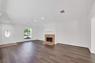 3938 Vauxhall Dr S, Houston, TX 77047 - Photo 8