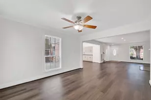 3938 Vauxhall Dr S, Houston, TX 77047 - Photo 10