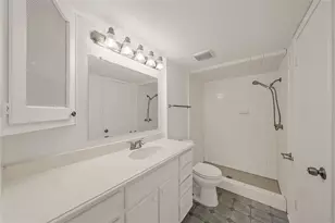 10423 Sageburrow Dr, Houston, TX 77089 - Photo 12