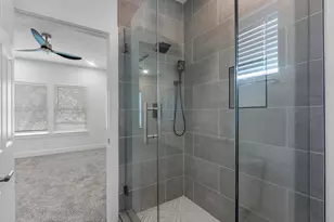 900 Lucky St, Houston, TX 77088 - Photo 14