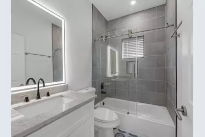 900 Lucky Street #B, Houston, TX 77088 - Photo 16