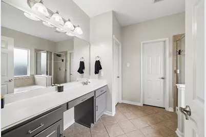 10051 Lynnwood Drive, Baytown, TX 77521 - Photo 14