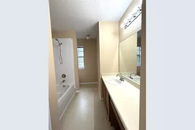 9023 Kalewood Drive, Houston, TX 77099 - Photo 10