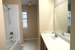 9023 Kalewood Dr, Houston, TX 77099 - Photo 10