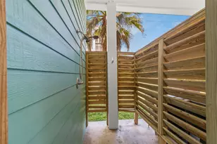 13819 Mutiny Ln, Galveston, TX 77554 - Photo 4