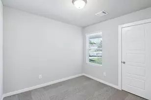 219 Charles Rdg Dr, Conroe, TX 77316 - Photo 16