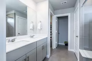 219 Charles Rdg Dr, Conroe, TX 77316 - Photo 12