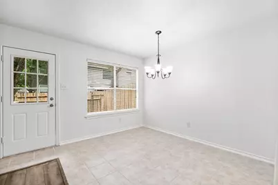 302 Sentry Maple Place, The Woodlands, TX 77382 - Photo 4