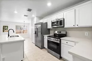 302 Sentry Maple Pl, The Woodlands, TX 77382 - Photo 6