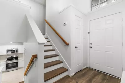 302 Sentry Maple Place, The Woodlands, TX 77382 - Photo 2