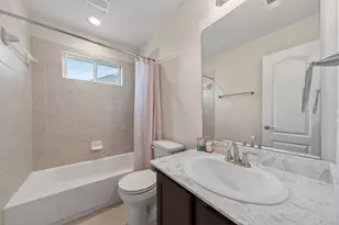 306 Cabernet Dr, Alvin, TX 77511 - Photo 22