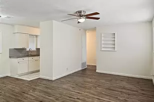 206 Prune St, La Marque, TX 77568 - Photo 2
