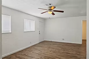 206 Prune St, La Marque, TX 77568 - Photo 4