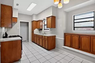 11326 Willowood Creek Dr, Corpus Christi, TX 78410 - Photo 10