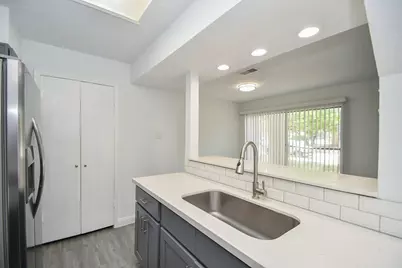 8803 Vinkins Road, Houston, TX 77071 - Photo 6