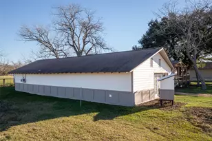 210 W Mulberry Ave, Wharton, TX 77488 - Photo 36