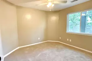 122 April Wind Dr E, Conroe, TX 77356 - Photo 12