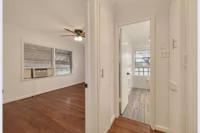 2021 Southgate Boulevard #6, Houston, TX 77030 - Photo 16