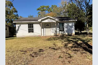 1111 Wheeler Street, Anahuac, TX 77514 - Photo 1