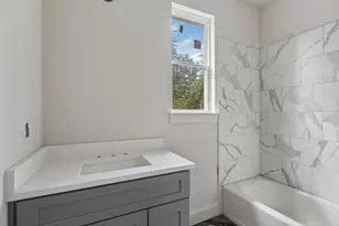 2035 Oak Forest Dr, Houston, TX 77018 - Photo 18