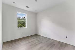 2035 Oak Forest Dr, Houston, TX 77018 - Photo 16