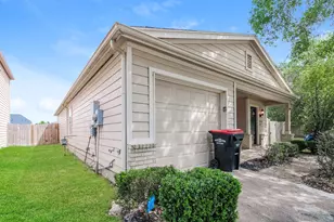 3235 Becker Glen St, Fresno, TX 77545 - Photo 2
