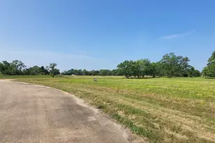 68 Conestoga Trail, Angleton, TX 77515 - Photo 1
